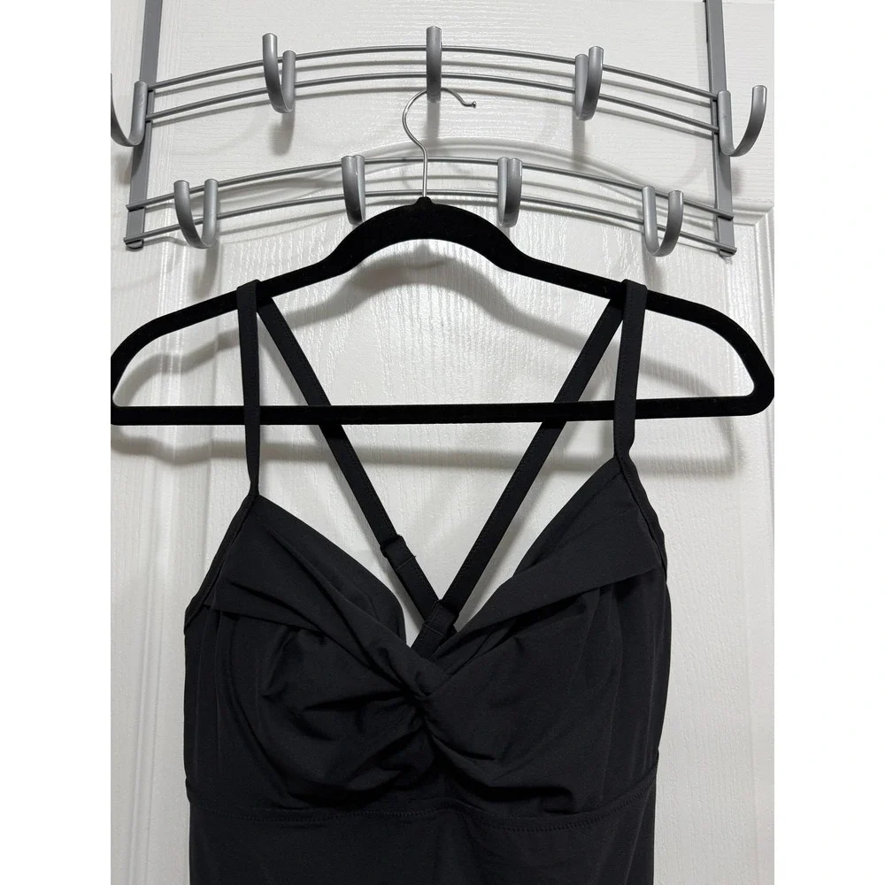 Athleta Black Twist Front Underwire Tankini Swim Top 34D/DD Adjustable Straps M